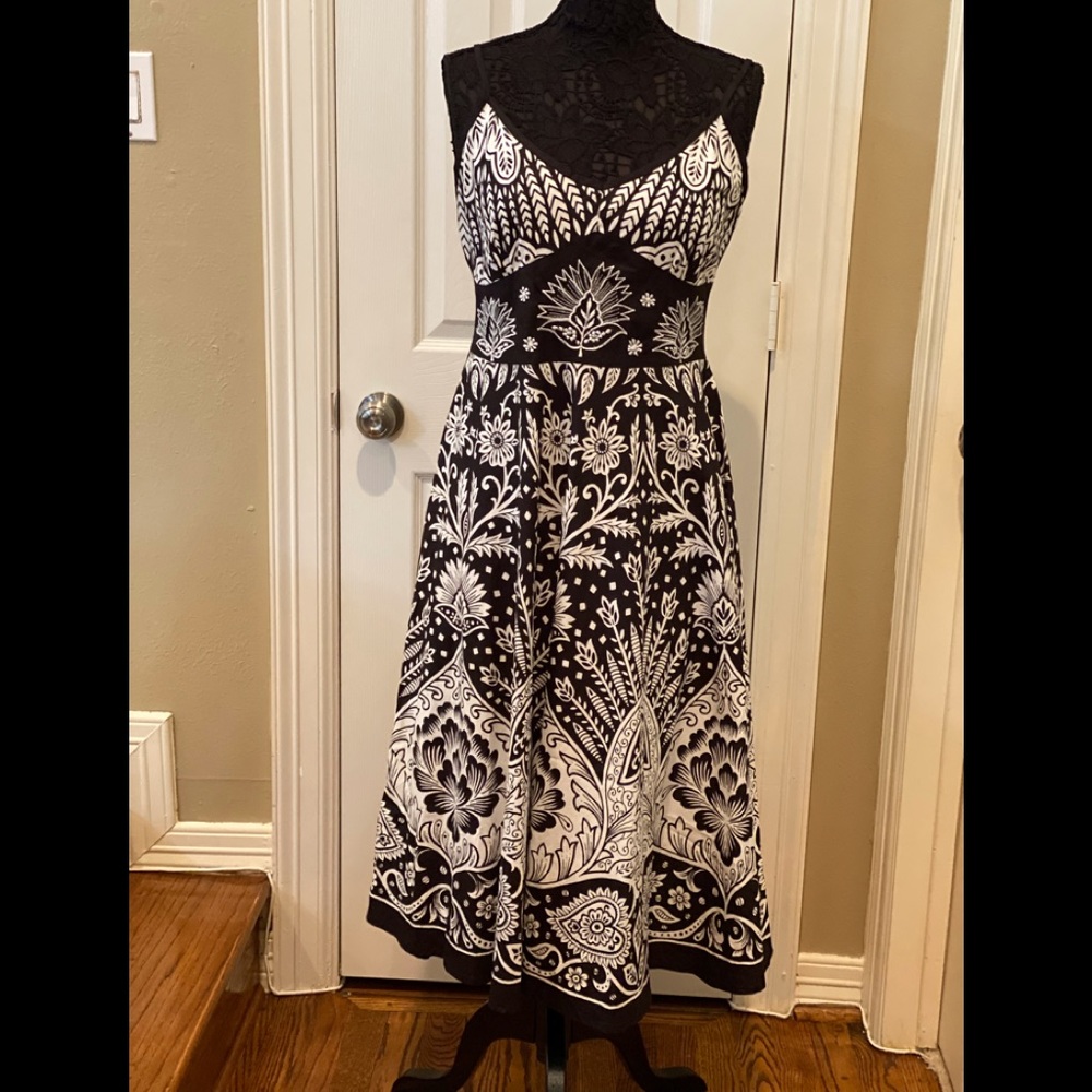 MAGIC Black & White Dress, size M